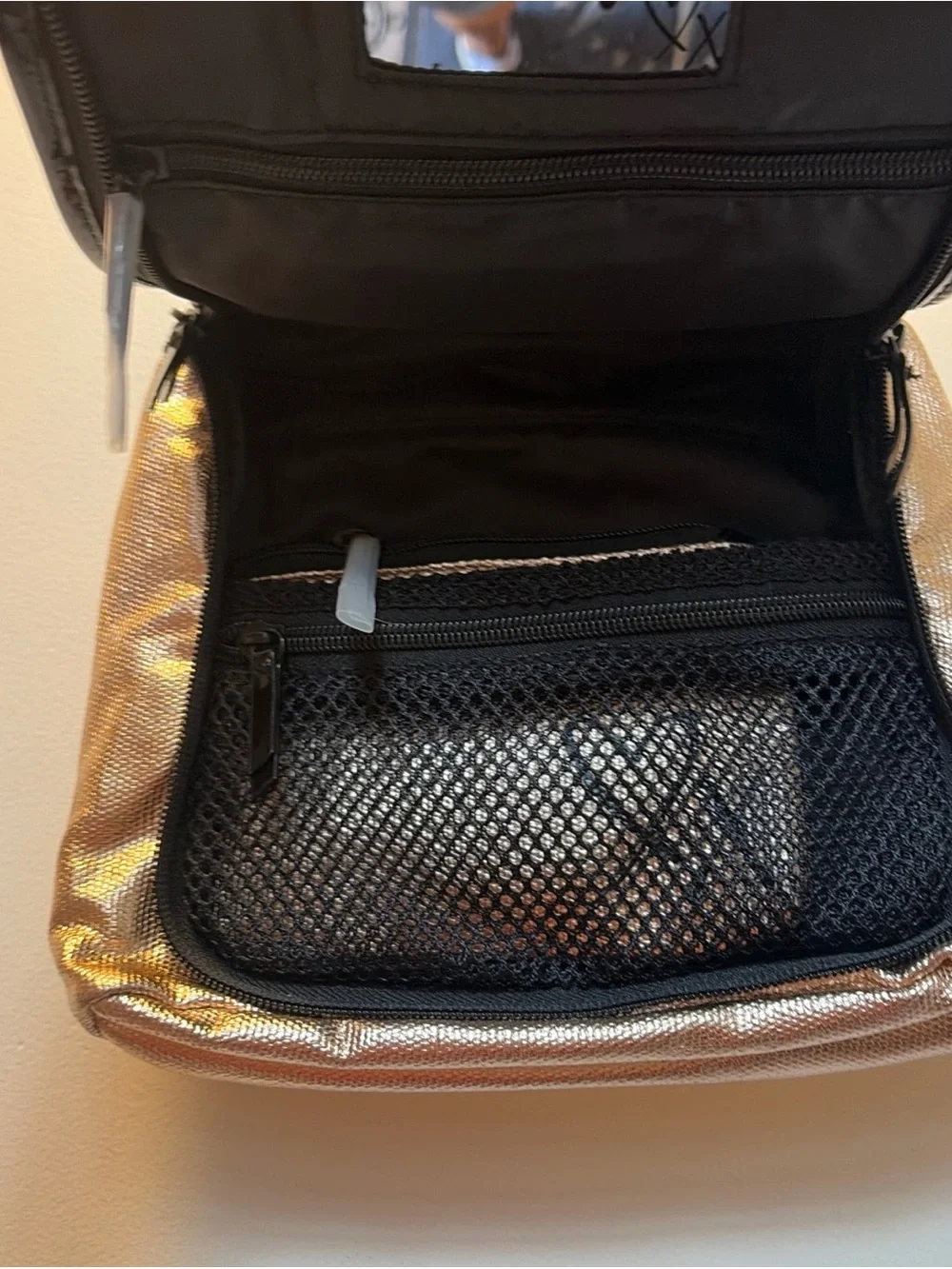 Victoria's Secret Gold 'Hello Bombshell' Cosmetic Travel Bag BRAND NEW WITH TAGS